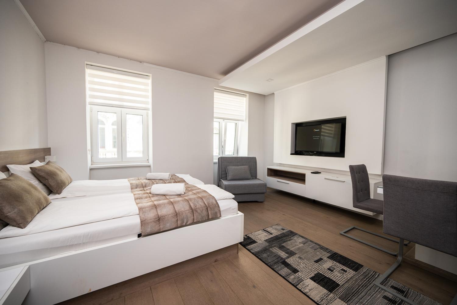Modern And Design Apartments Near Cathedral Sarajevo Exterior photo